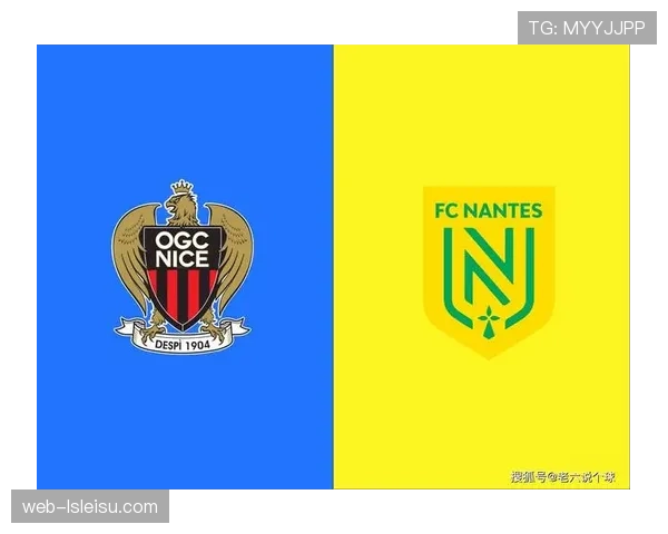 镜头记录：南特老将在主场告别战赛后向看台致意，泪洒绿茵